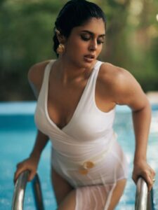 Actress Faria Abdullah Latest Glam Pics