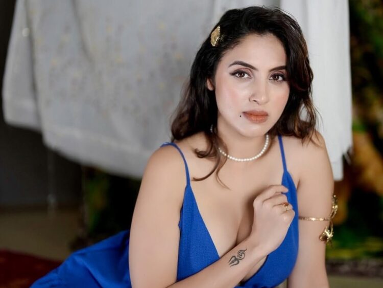 Mannara Chopra, Mannara Chopra new pics, Mannara Chopra latest photos, Bollywood actress, trending celebrity photos, Mannara Chopra Instagram