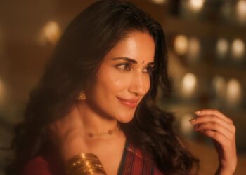 Actress Ruhani Sharma New Pics