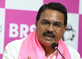Former Minister Niranjan Reddy Controversial Comments on Kavitha