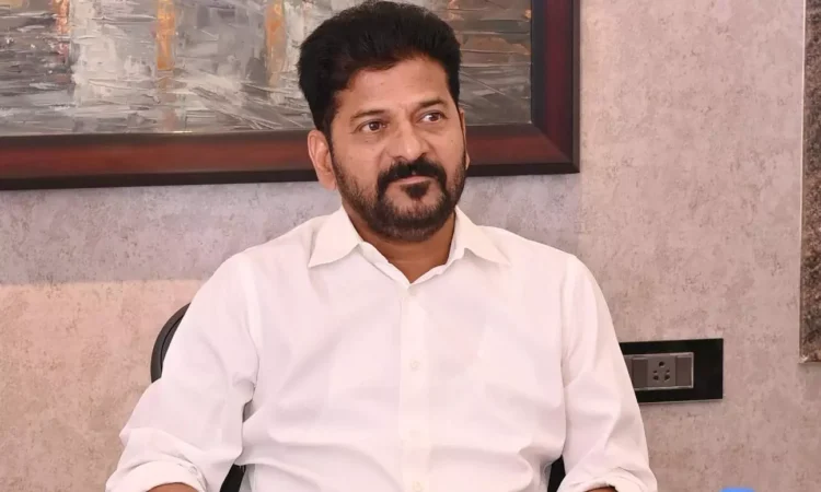 ముఖ్యమంత్రిని మర్యాదపూర్వకంగా కలిసిన జిల్లా కాంగ్రెస్ నాయకులు