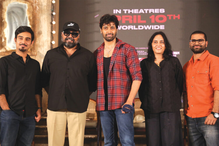 ‘డెకాయిట్’ థ్రిల్లింగ్ యాక్షన్ లో చెప్పిన లవ్ స్టోరీ- హీరో అడివి శేష్