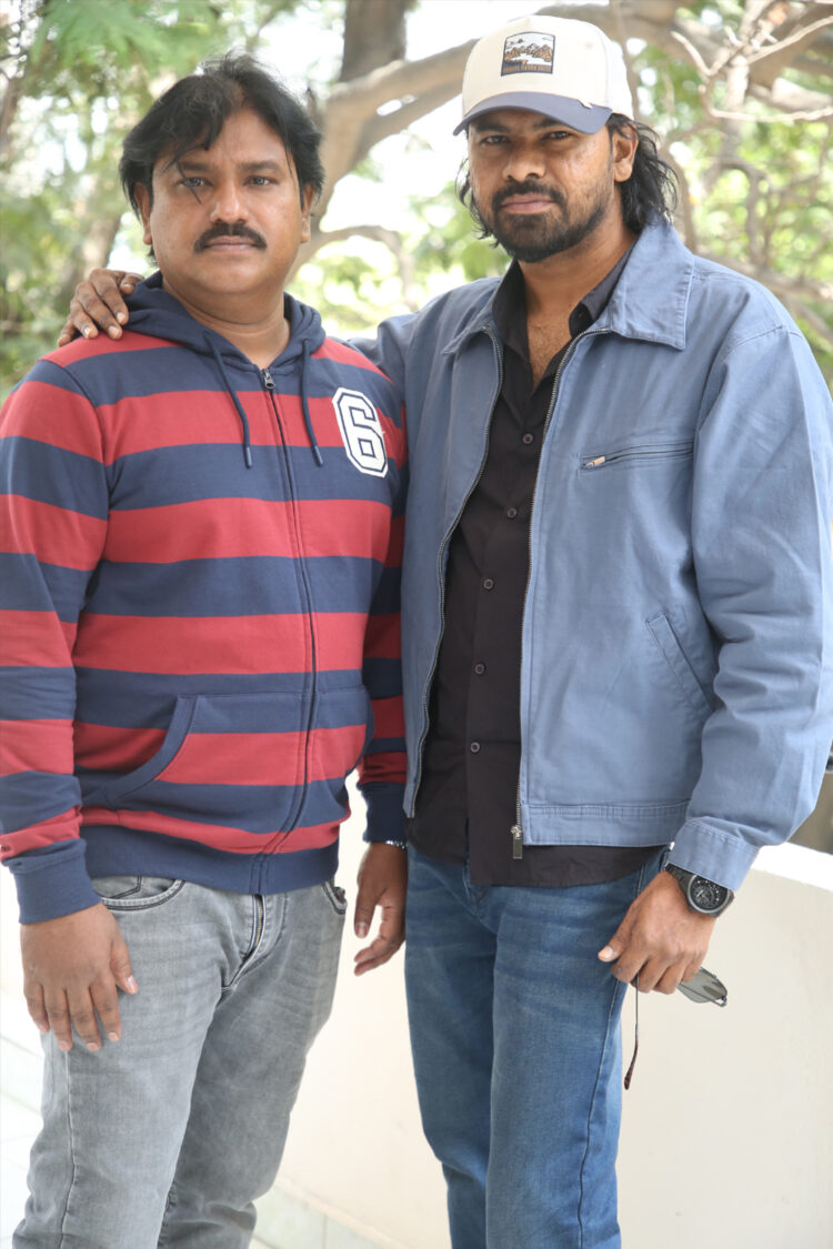 కన్నీళ్లు తెప్పించే “డైమండ్ డెకాయిట్”
